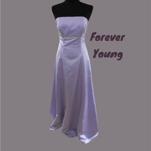 FOREVER YOUNG LAVENDER PROM DRESS SIZE 3, WORN ONCE SEE PHOTOS